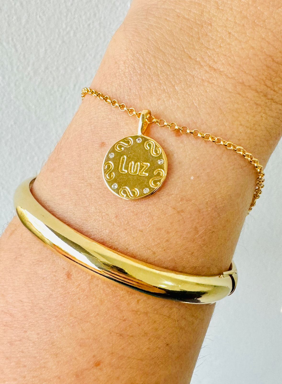 Pulseira Pingente Luz Banho Dourado