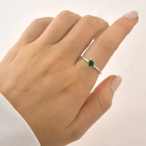 Anel Solitário Coração Verde Prata 925