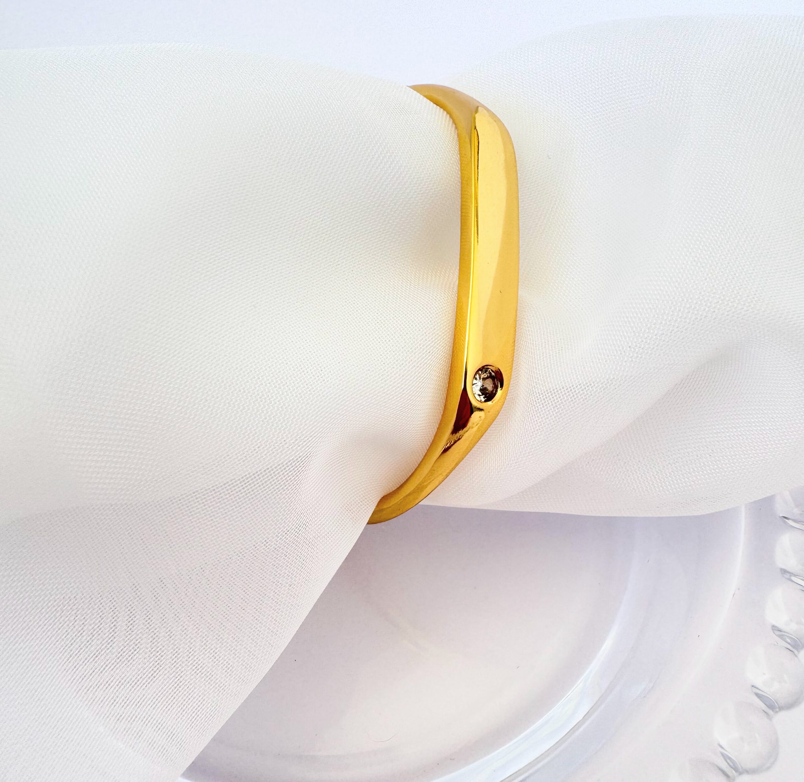 Bracelete com Zircônia Banho Dourado