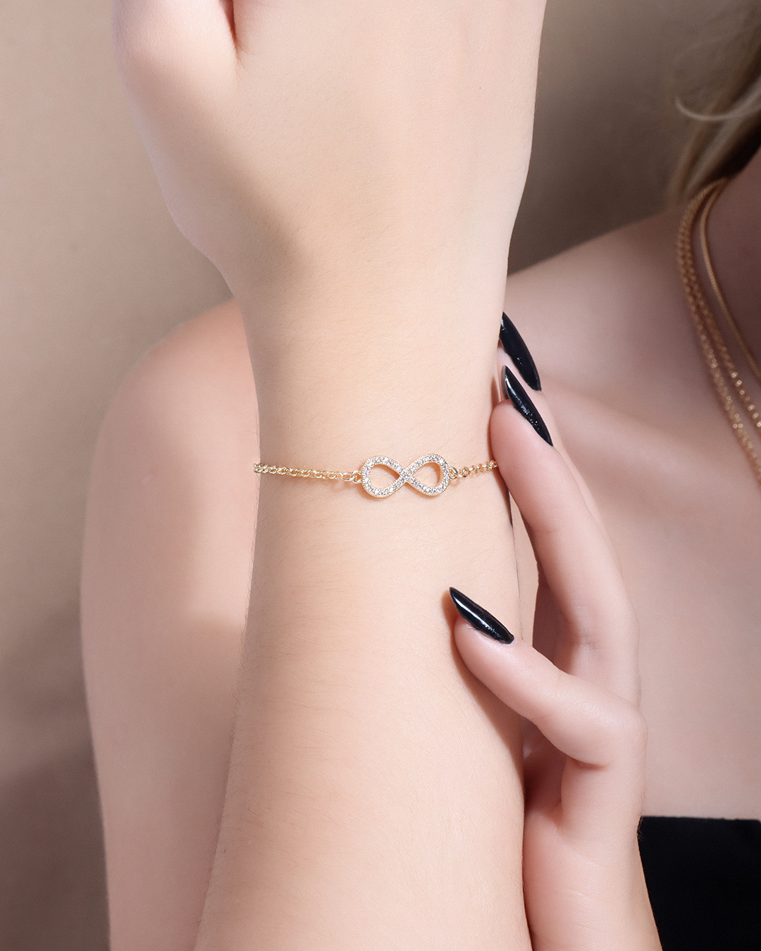 Pulseira Infinito Banho Dourado
