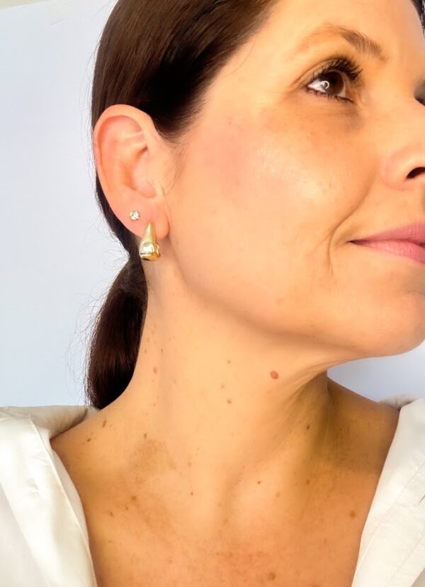 Brinco de Argola Triangular Abaulado Banho Dourado