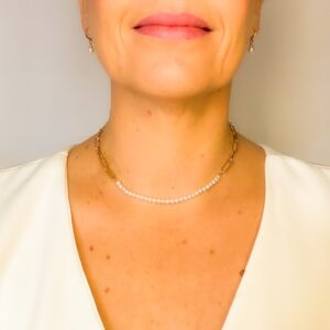 Colar Esferas Cartier e Elos com Pérolas Banho Dourado