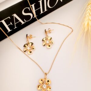Conjunto Flor com Zircônia Banho Dourado