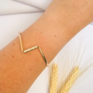 Bracelete Aberto Banho Dourado