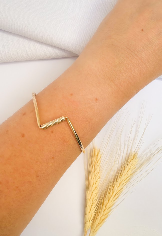 Bracelete Aberto Banho Dourado