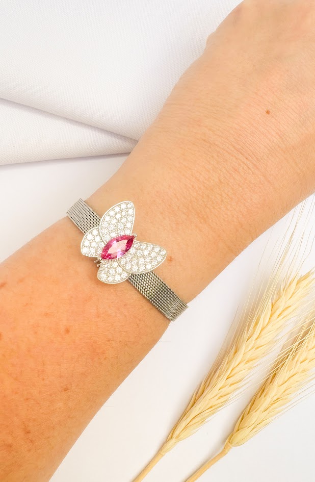 Pulseira em Malha de Aço Inoxidável com Charm de Borboleta