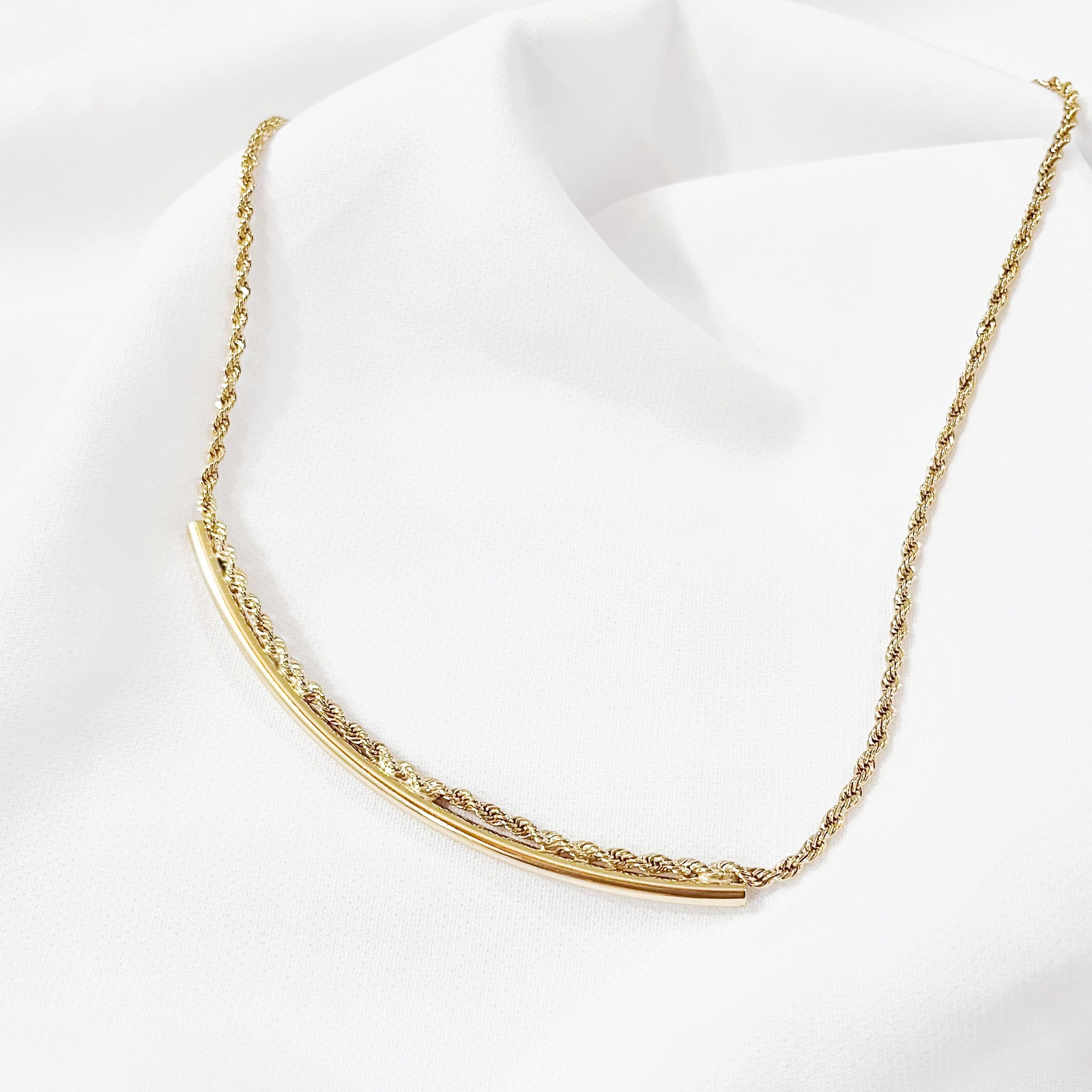 Colar Choker Tubo com Fio Baiano Banho Dourado