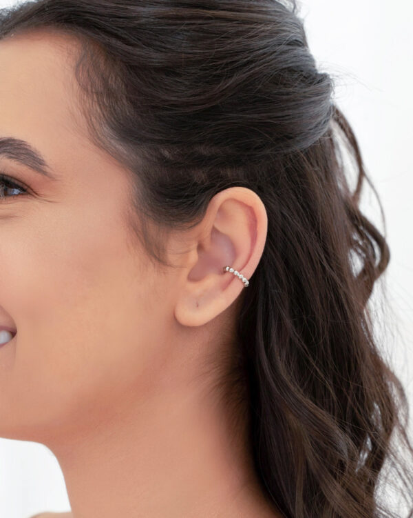 Piercing Bolinhas Lisas Banho Branco - Image 2