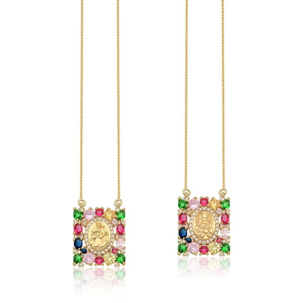 Colar Escapulário Cravejado com Zircônias Coloridas Nossa Sra. do Carmo Banho Dourado - Image 2
