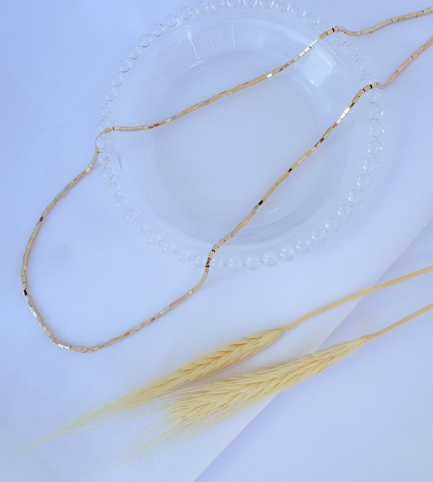 Colar Longo com Mini Canutilhos Banho Dourado