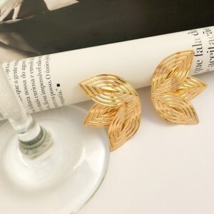 Brinco Folhas Grandes com Textura Banho Dourado