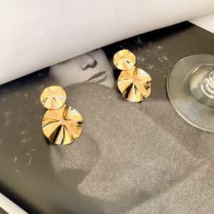 Brinco Orgânico Redondo com Sobreposição Banho Dourado