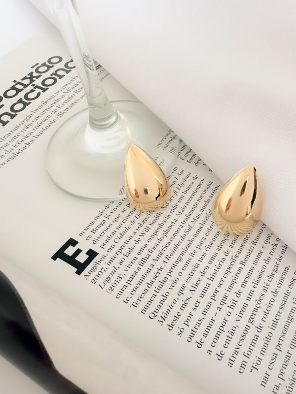 Brinco Gota Lisa Banho Dourado - Image 2