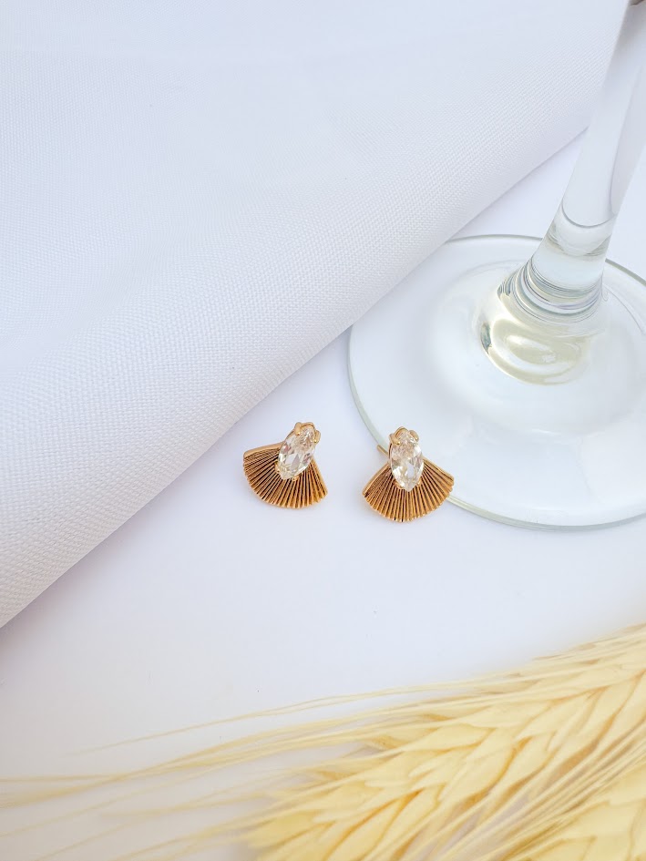 Brinco Leque com Cristal Banho Dourado