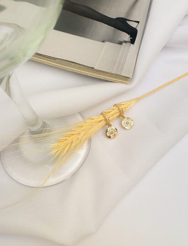 Brinco Argola de Trevo com Cristal Banho Dourado