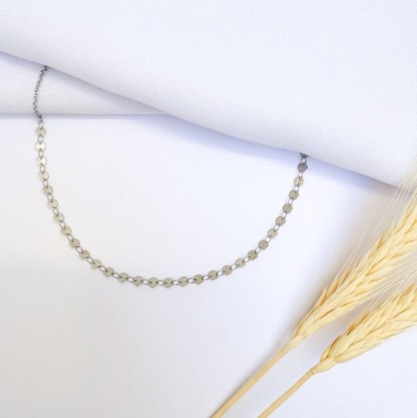 Choker com Medalhas  Entrelaçadas Banho Branco - Image 2